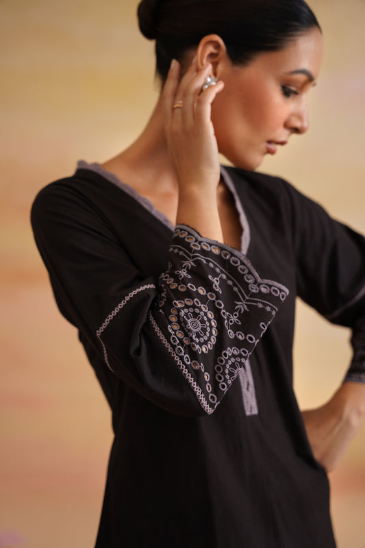 Tara Black Kurta