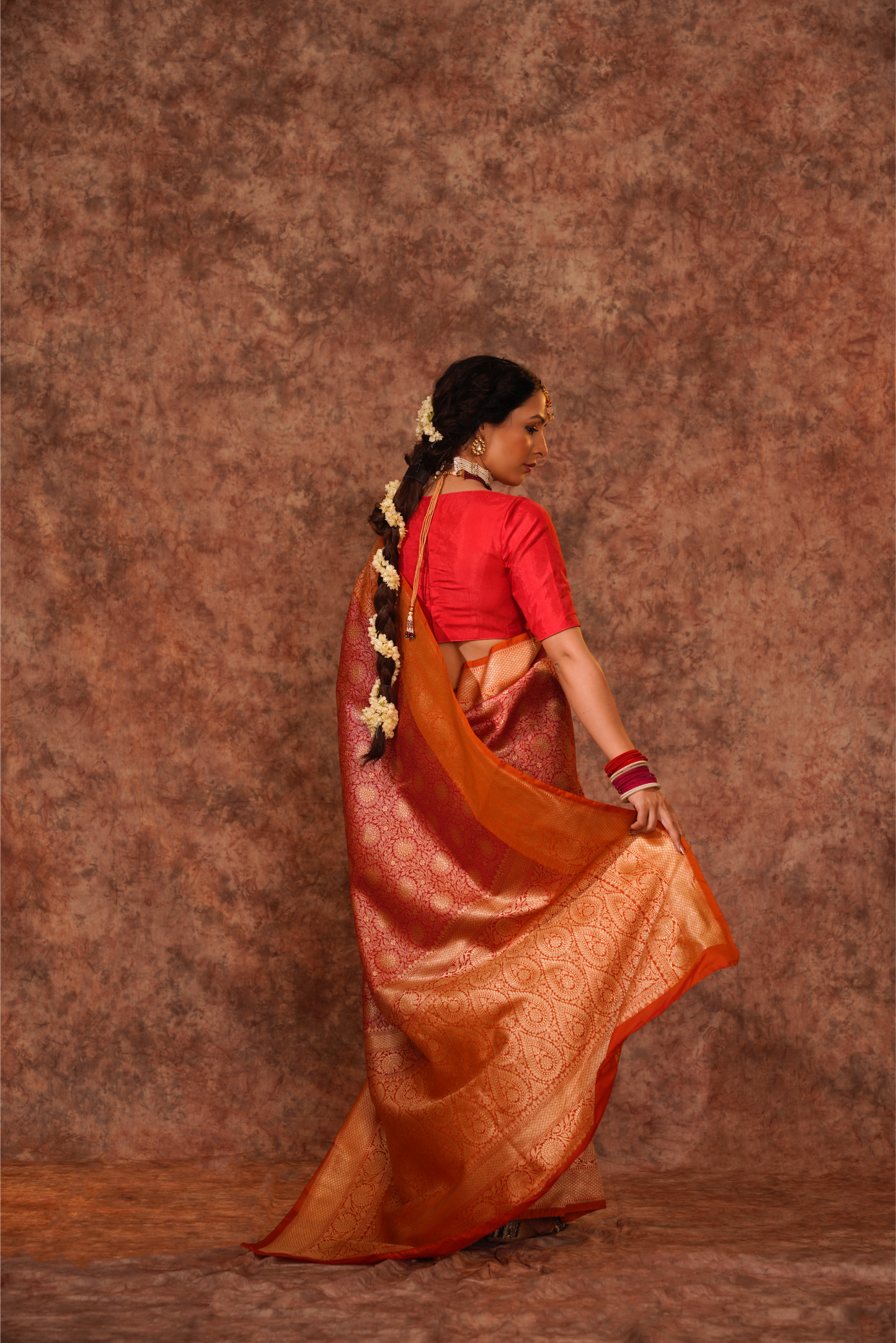 Red Dual Tone Pure Katan Silk Handloom Banarasi Saree.