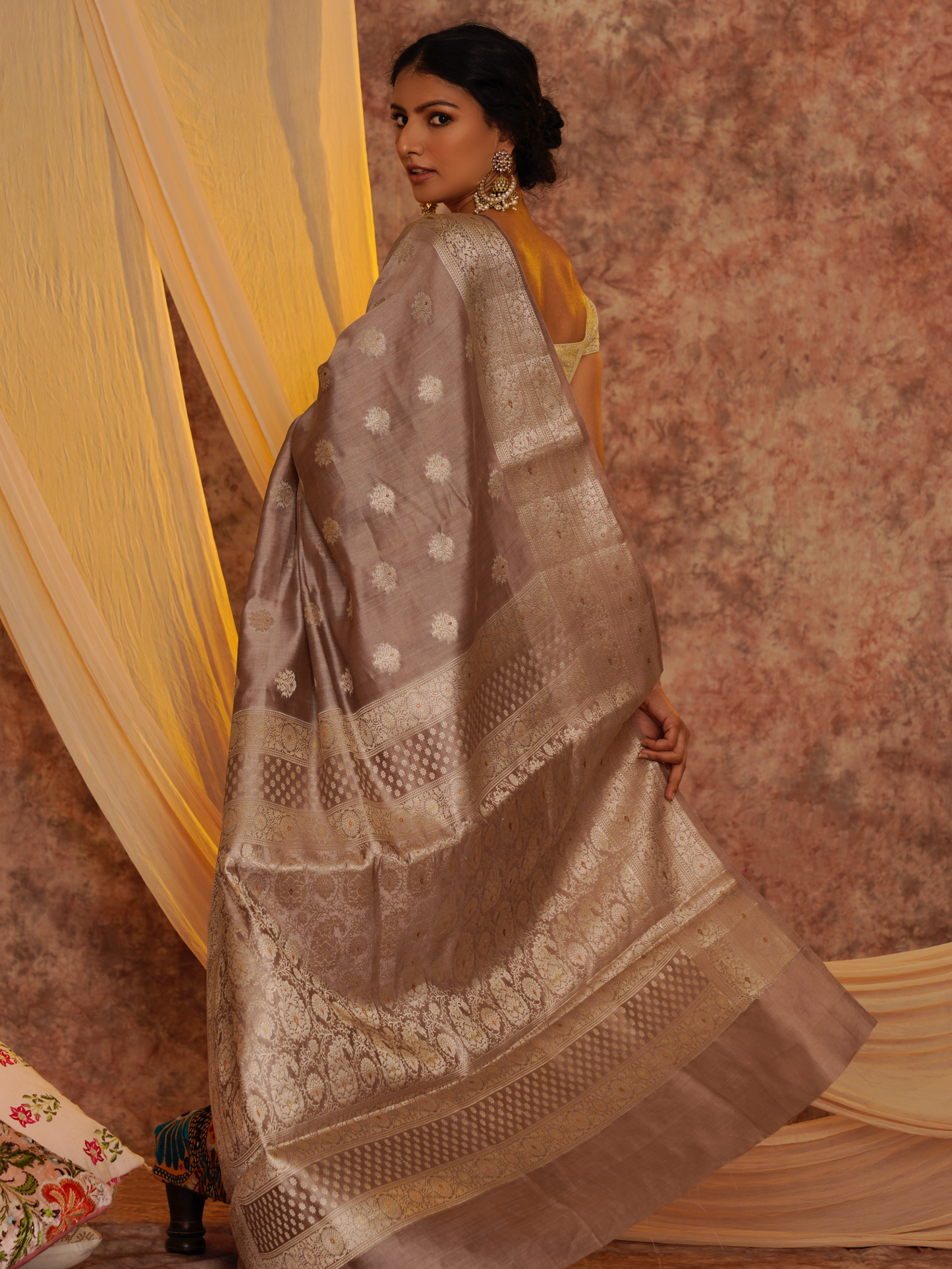 Mauve Pure Silk Handloom Meenakari Banarasi Saree.