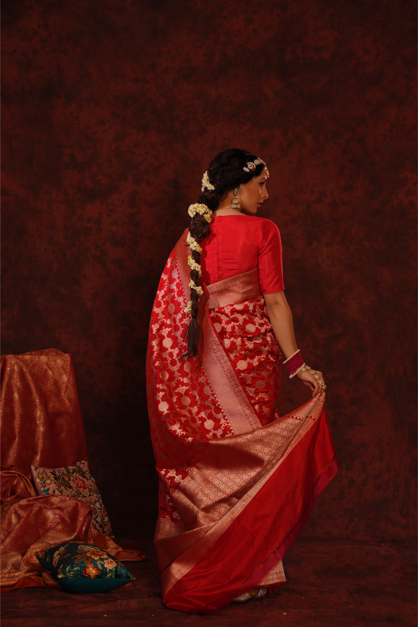 Red Surkh Pure Katan Silk Handloom Banarasi Saree.