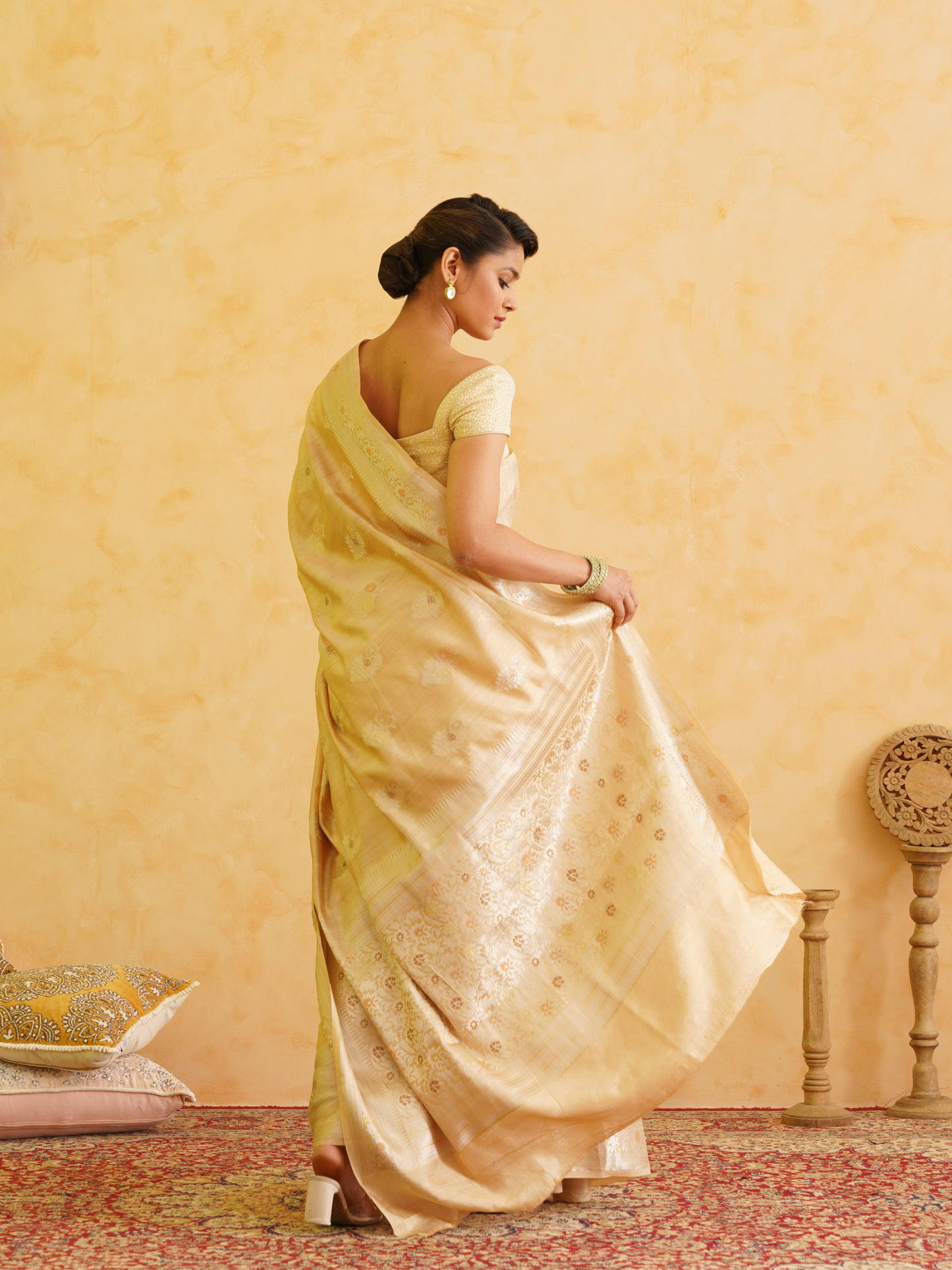 Cream Pure Silk Handloom Meenakari Banarasi Saree