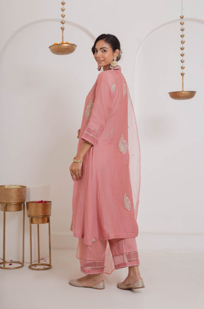 Taral Kurta Set